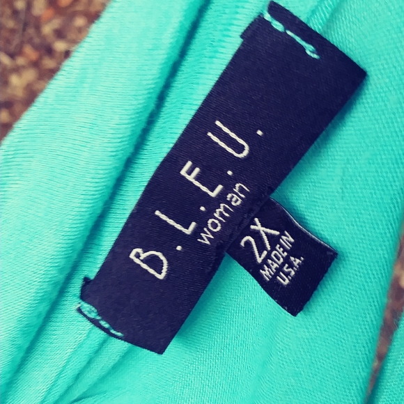 Top - Picture 3 of 3